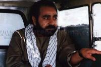 پرویز پرستویی در نمایی از فیلم « لیلی با من است»