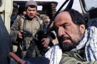 قاسم زارع  و علی صادقی در نمایی از فیلم «پیک نیک در میدان جنگ»